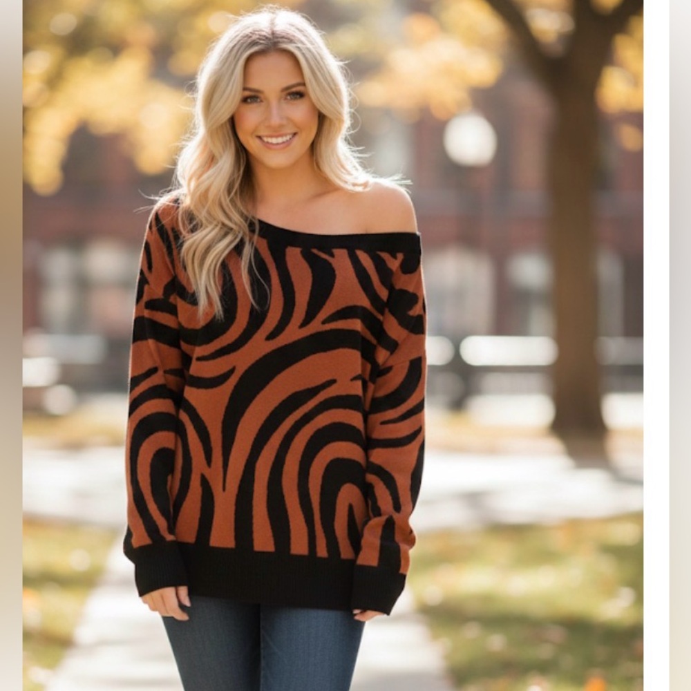 NWT Bar III sweater Oversized neck swirl off‎ shoulder tiger stripe size 2X